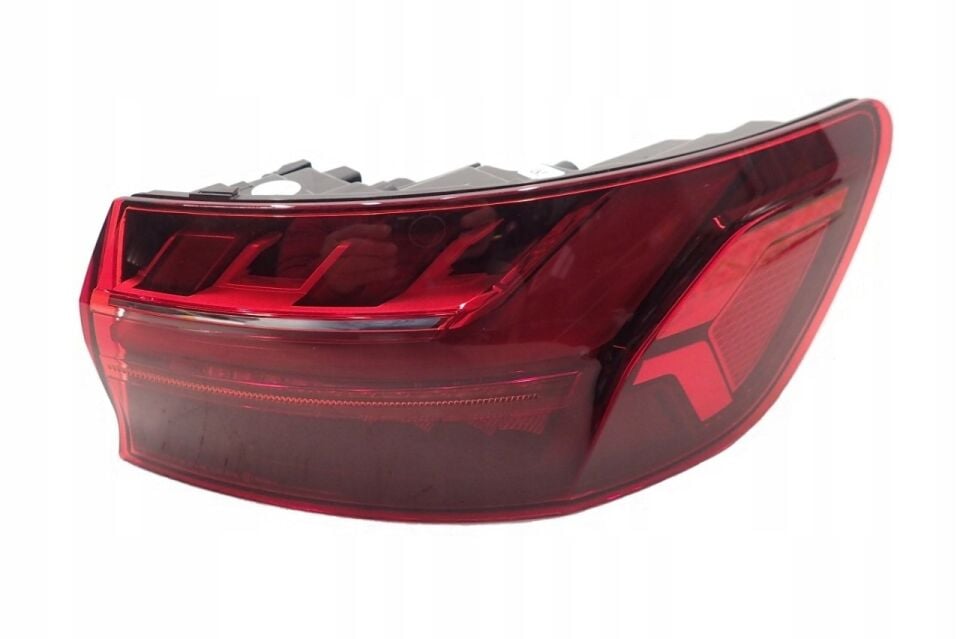 VAG / ORJINAL 8W5945092AA | Audi A4 2020 Model Sonrası Makyajlı Kasa Ledli Sağ Dış Stop Orijinal