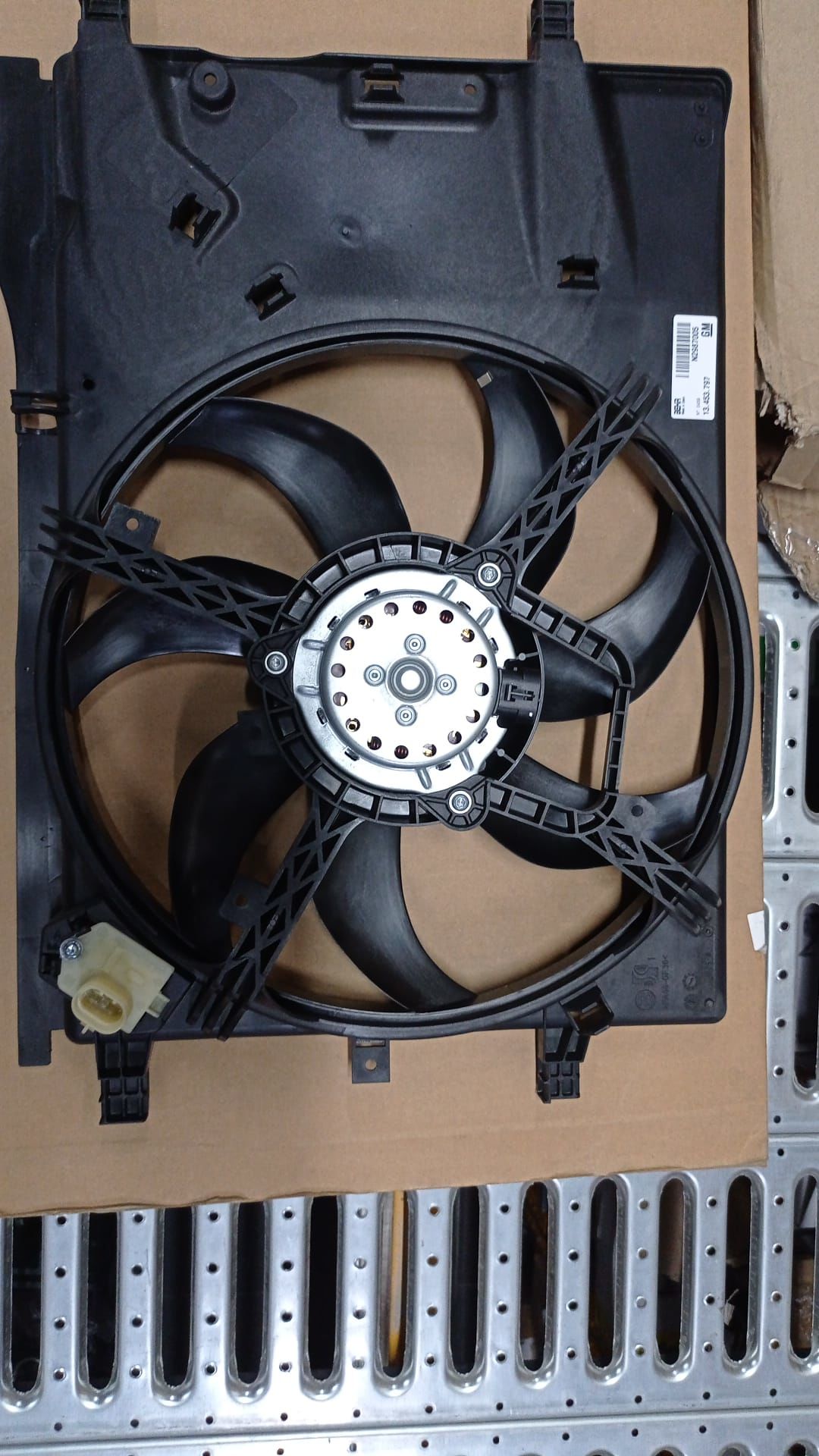 PSA 13453797 | Opel Corsa D 1.2 / 1.4 Benzinli (A12XER-A14XER) Fan Moıtor Komple Orijinal