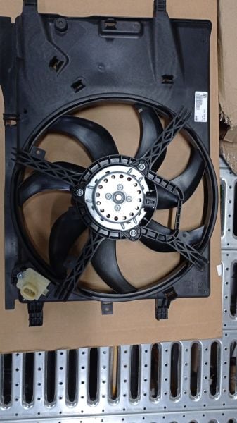 PSA 13453797 | Opel Corsa D 1.2 / 1.4 Benzinli (A12XER-A14XER) Fan Moıtor Komple Orijinal